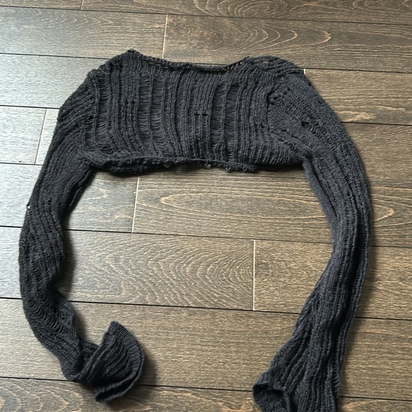 Black knit shrug - Picture 2 of 2